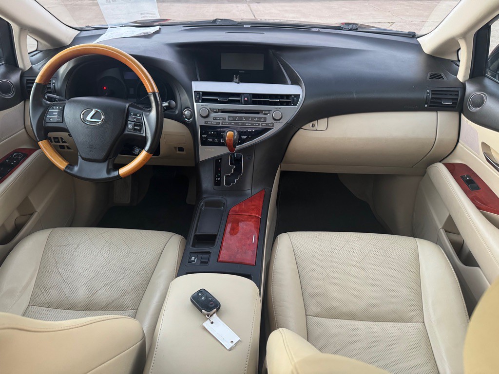 2010 Lexus RX Image 31