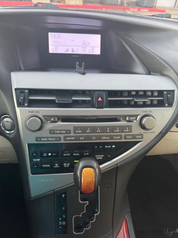 2010 Lexus RX Image 34