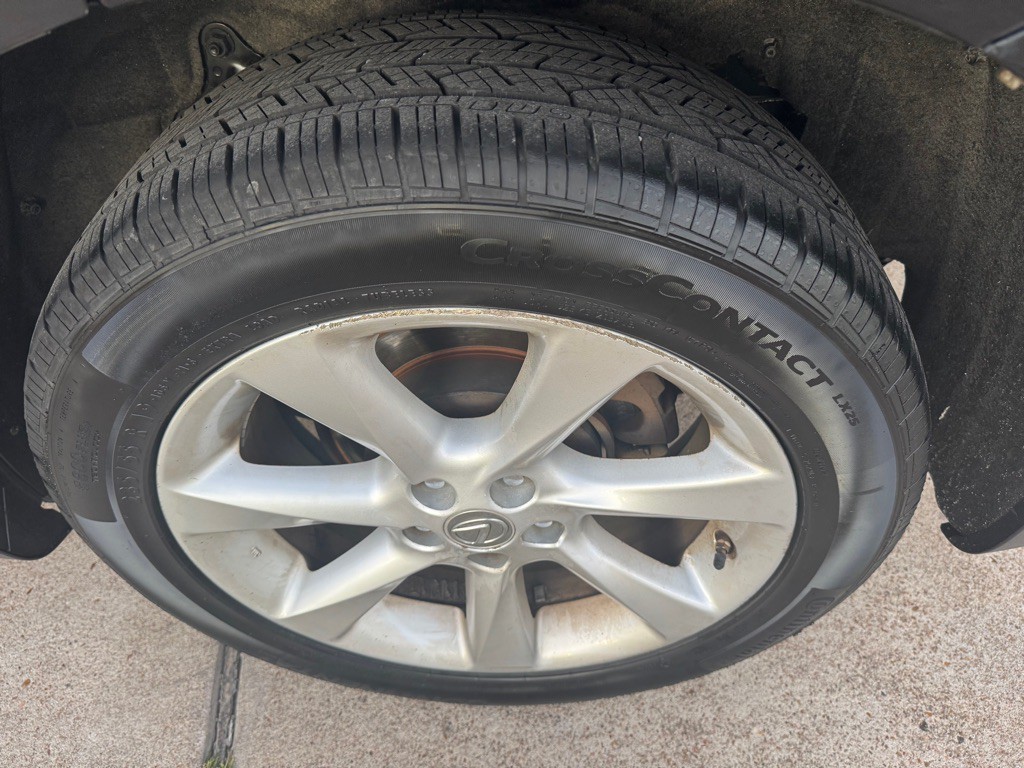 2010 Lexus RX Image 36