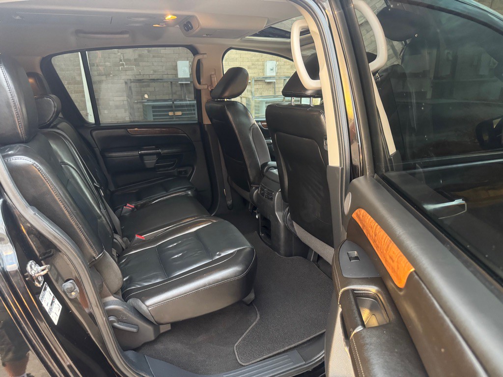 2014 Nissan Armada Image 21