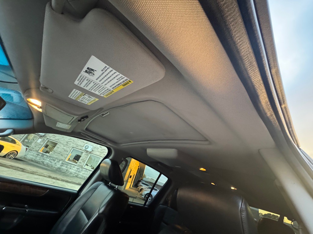 2014 Nissan Armada Image 28