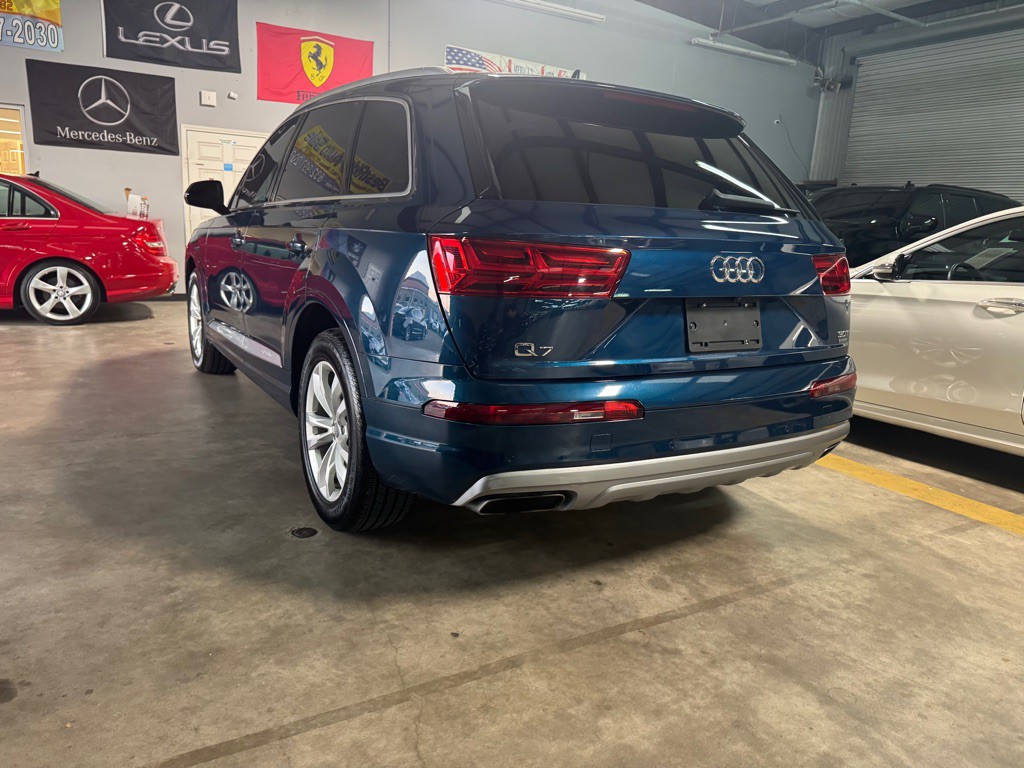 2018 Audi Q7 Image 10