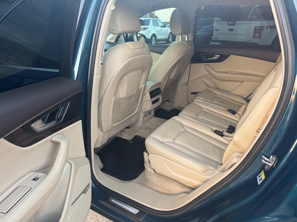 2018 Audi Q7 Image 32