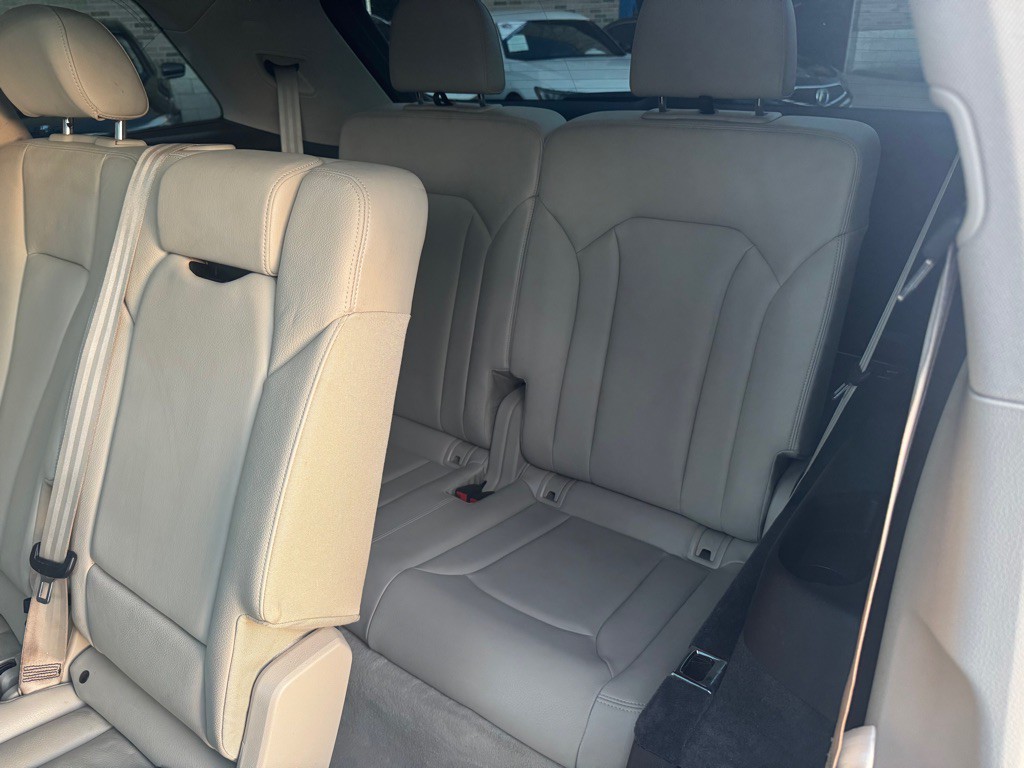 2018 Audi Q7 Image 33