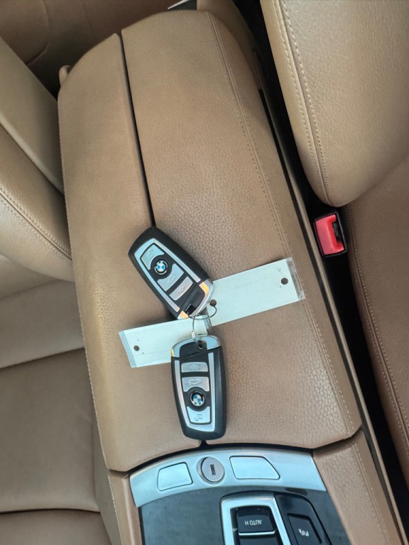 2011 BMW 7 Series Image 35