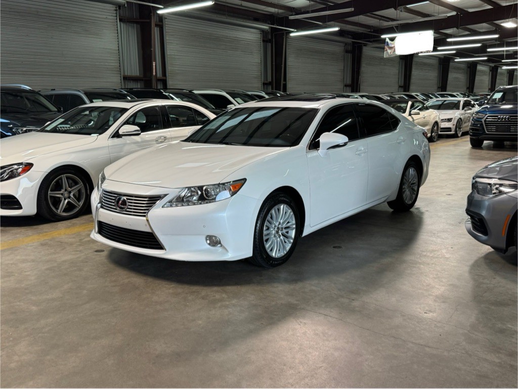 2014 Lexus ES Image 1