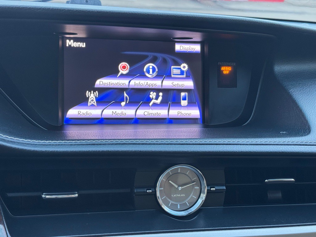 2014 Lexus ES Image 29