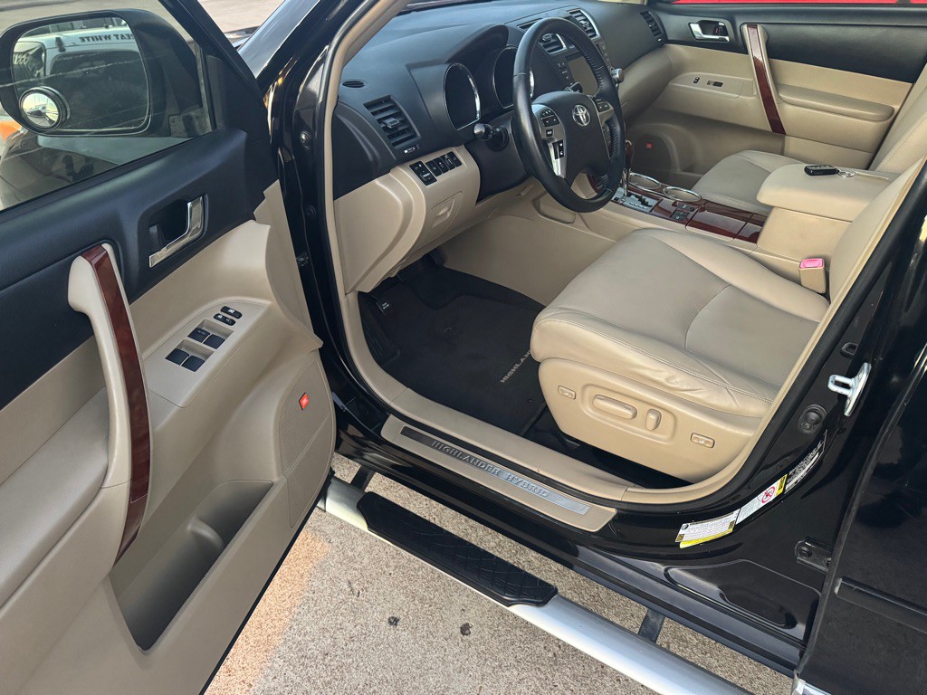 2012 Toyota Highlander Image 29