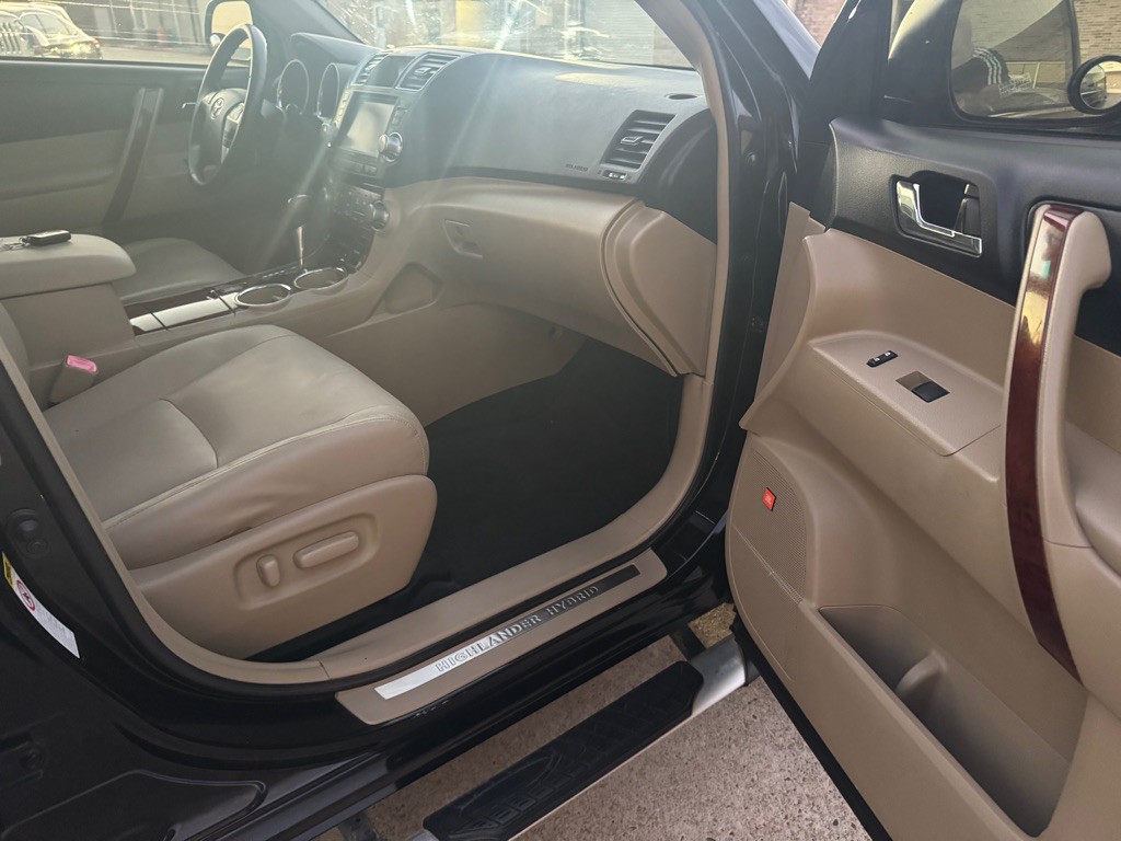 2012 Toyota Highlander Image 31