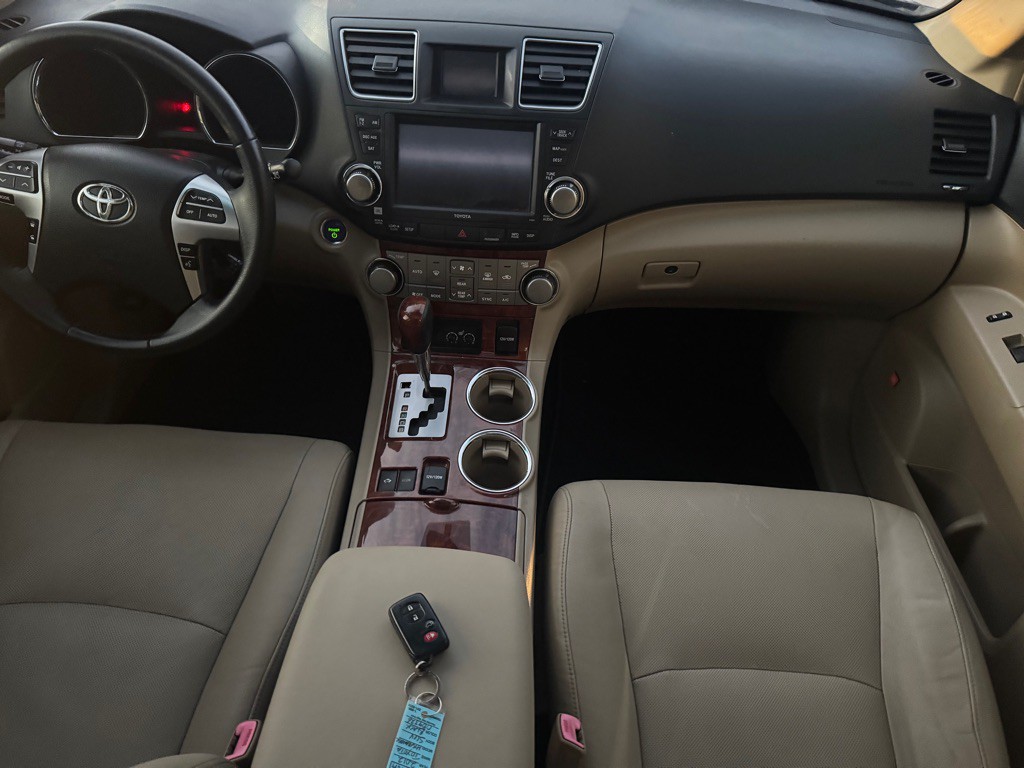 2012 Toyota Highlander Image 35