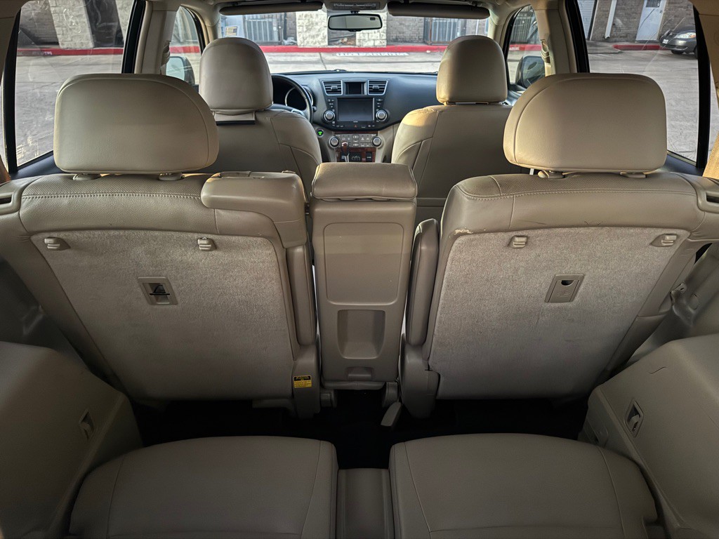 2012 Toyota Highlander Image 38