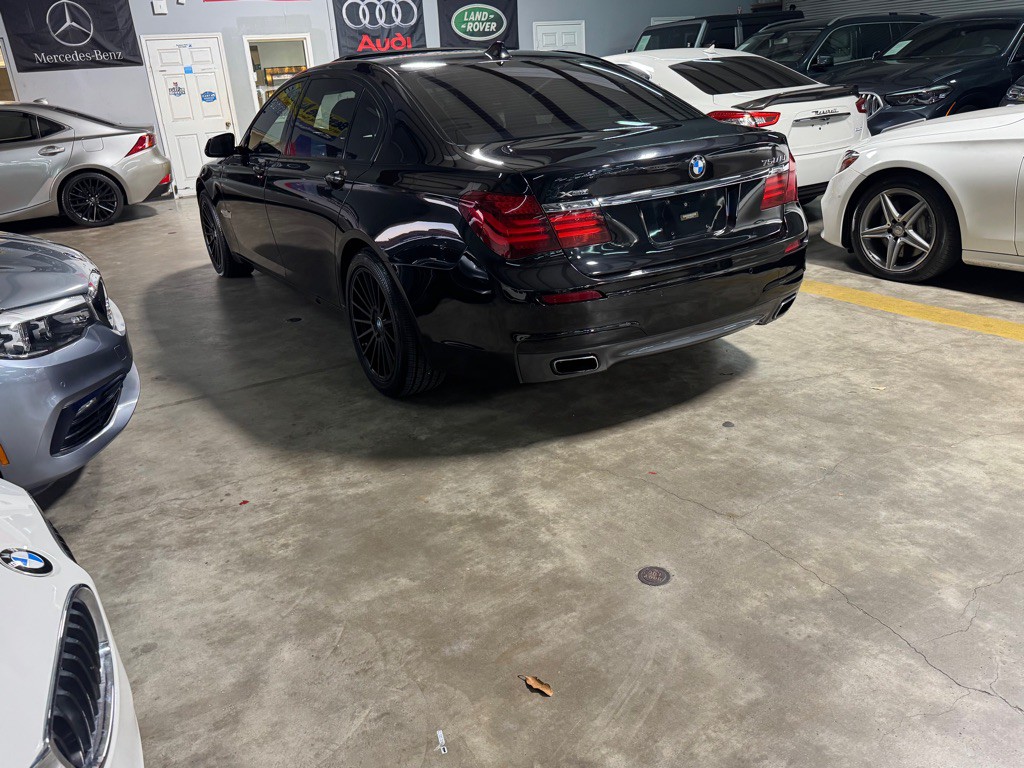 2014 BMW 7 Series Image 6