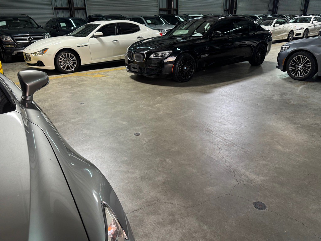 2014 BMW 7 Series Image 7