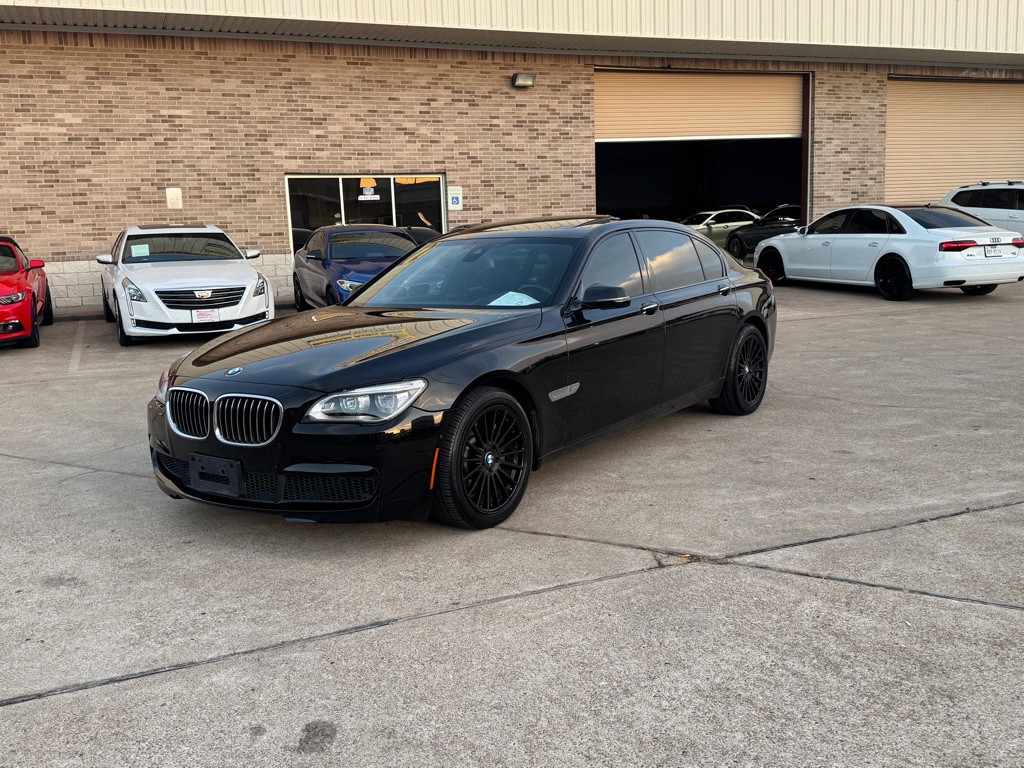 2014 BMW 7 Series Image 10