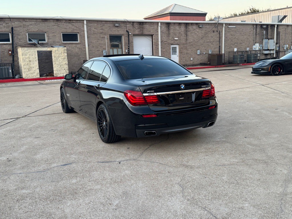 2014 BMW 7 Series Image 15