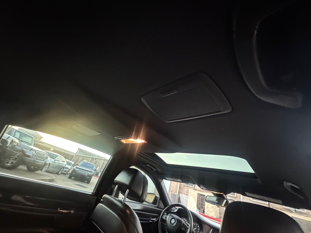 2014 BMW 7 Series Image 28