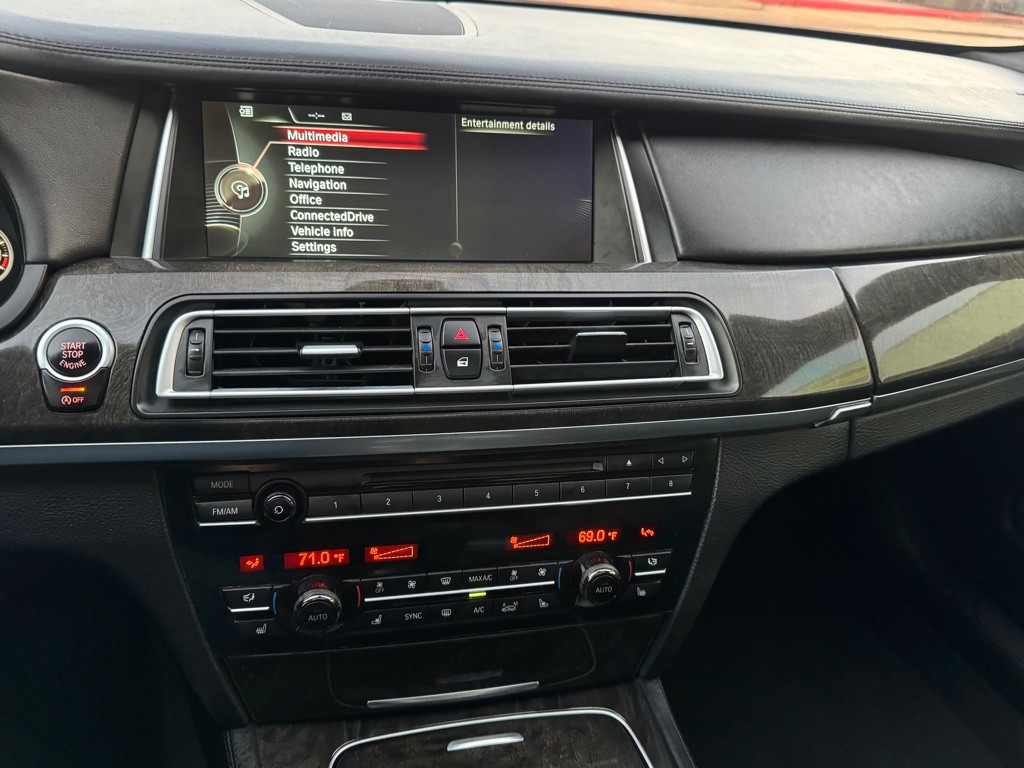 2014 BMW 7 Series Image 34