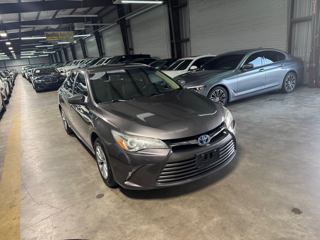 2017 Toyota Camry Image 6