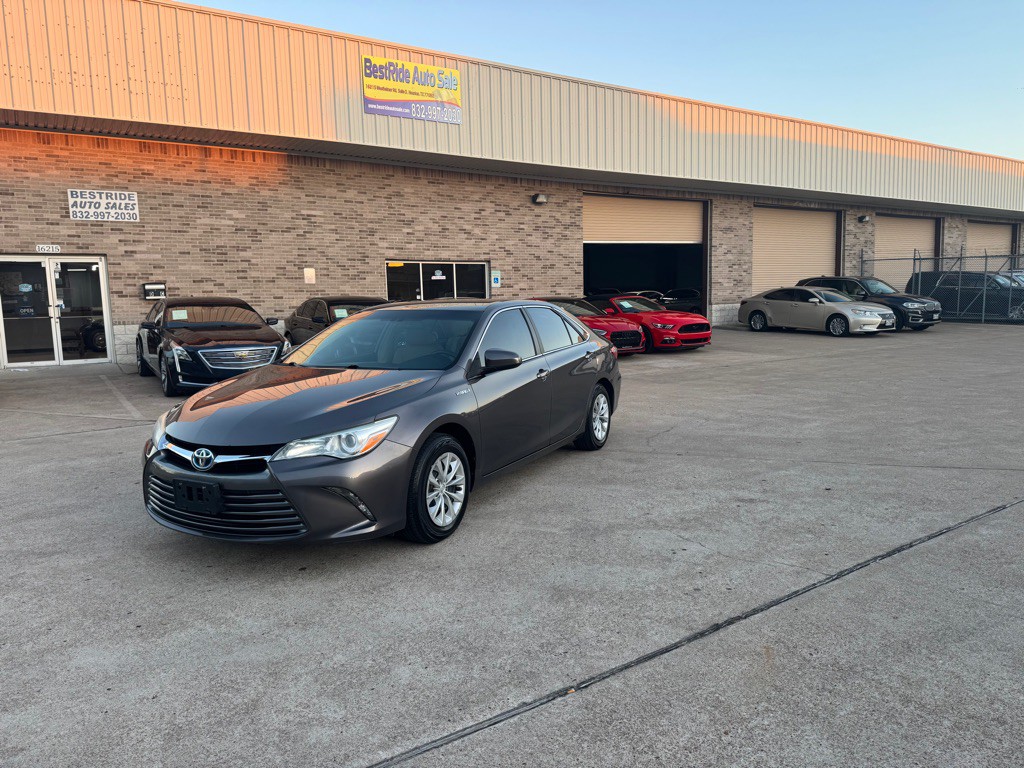 2017 Toyota Camry Image 12