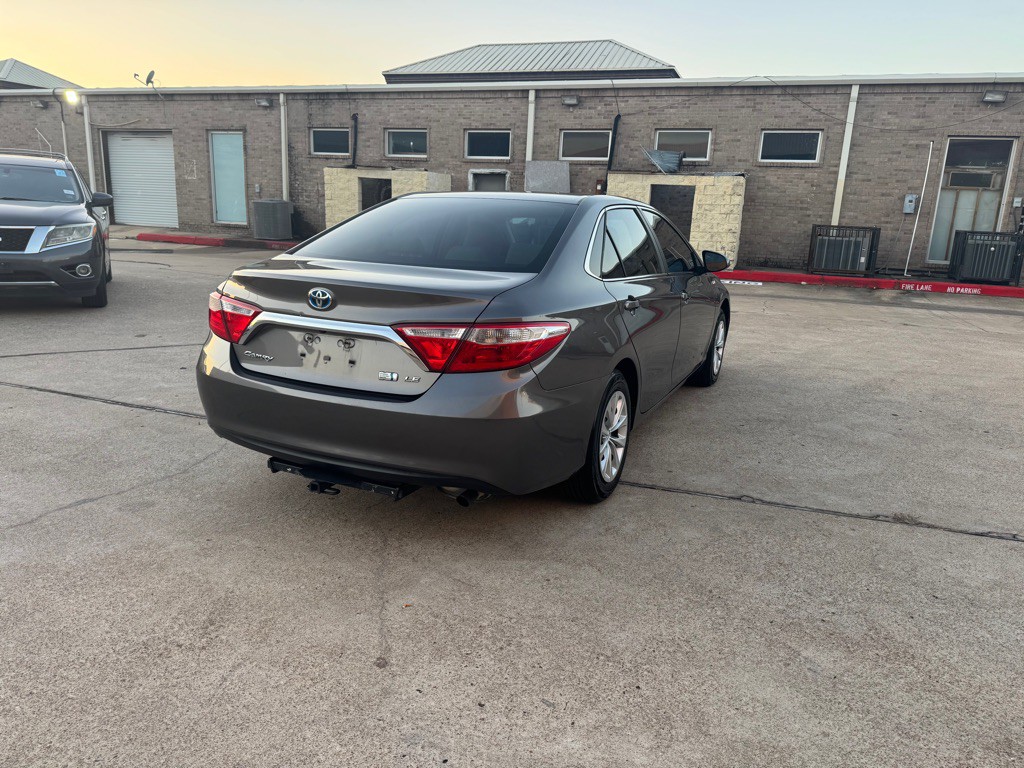 2017 Toyota Camry Image 20