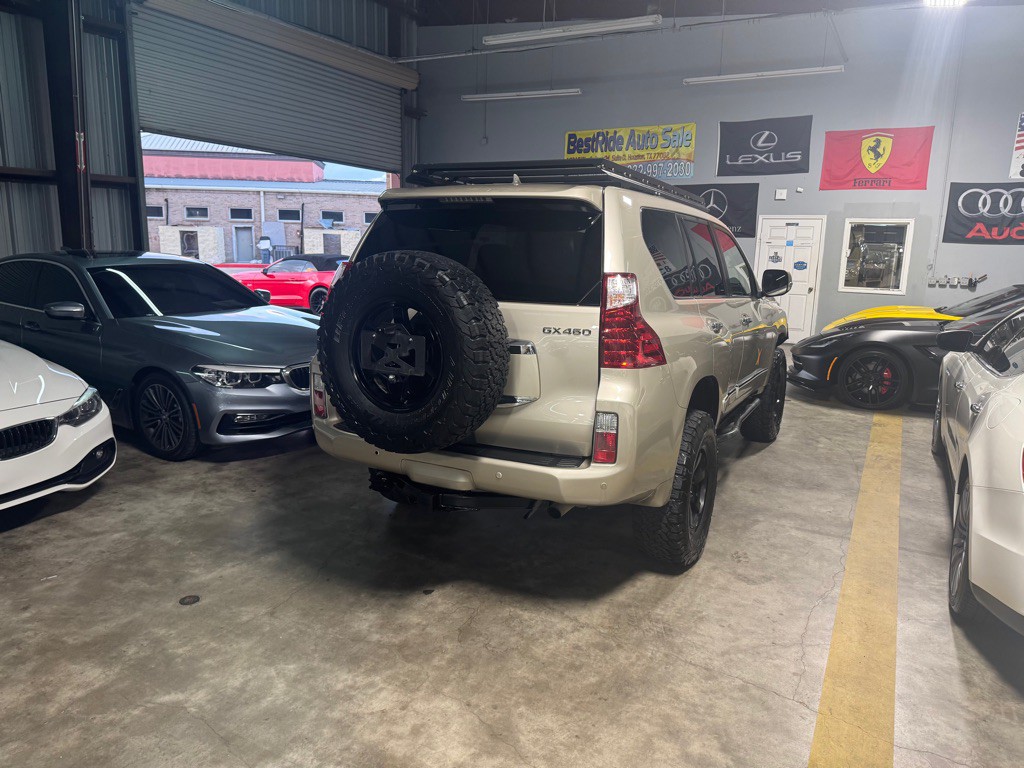 2012 Lexus GX Image 9