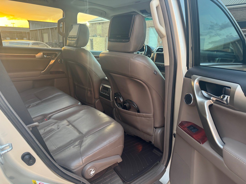 2012 Lexus GX Image 29