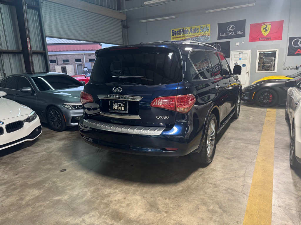 2017 INFINITI QX80 Image 6