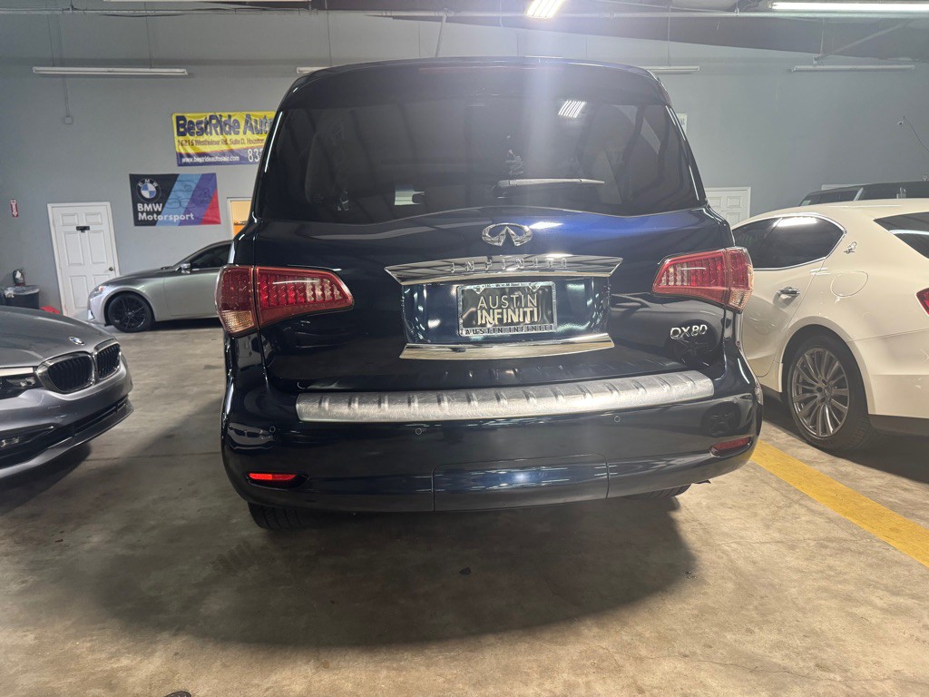 2017 INFINITI QX80 Image 7