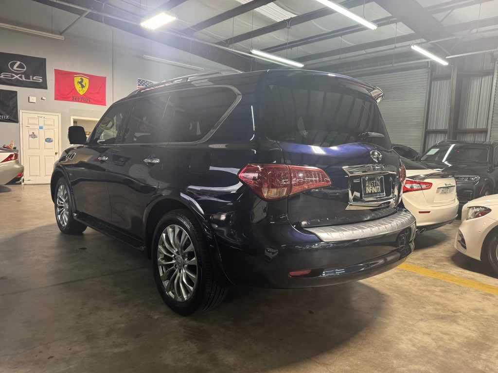 2017 INFINITI QX80 Image 9