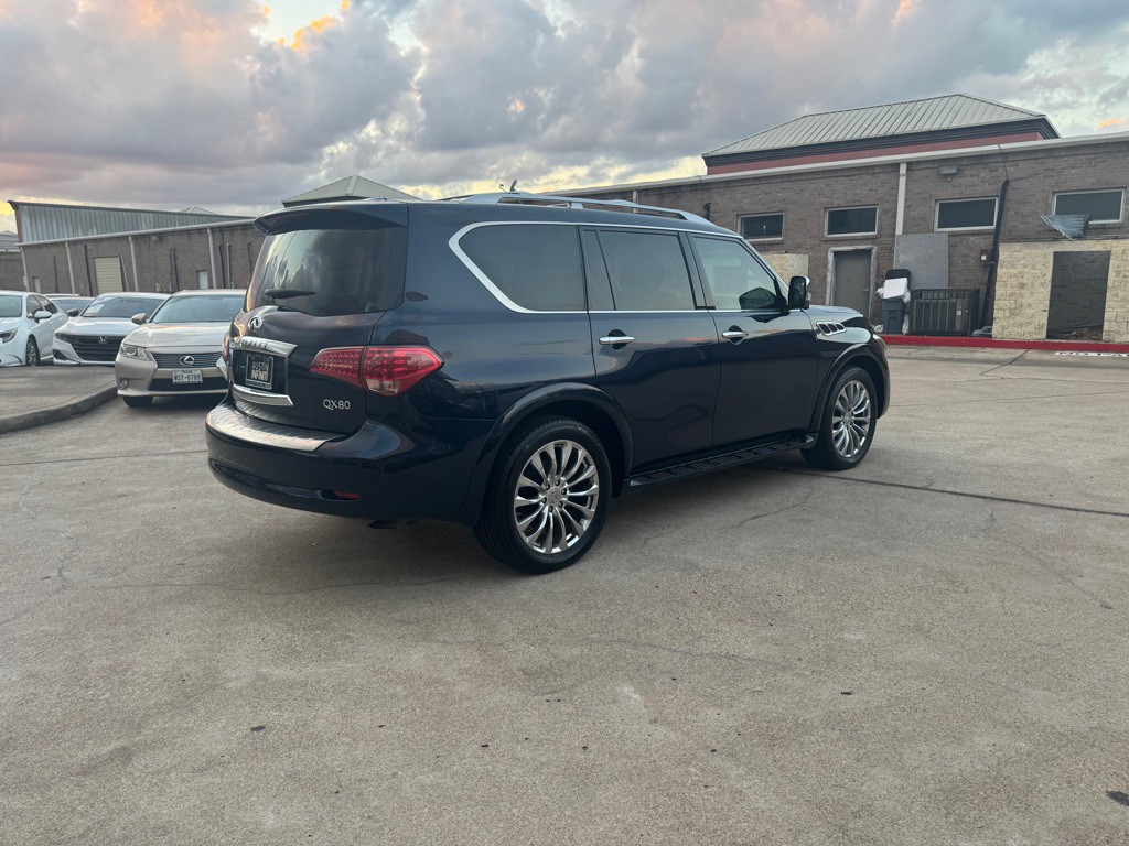 2017 INFINITI QX80 Image 19