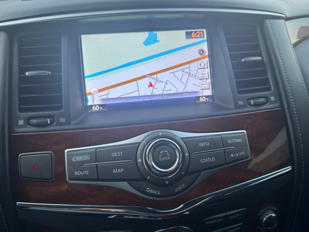 2017 INFINITI QX80 Image 36