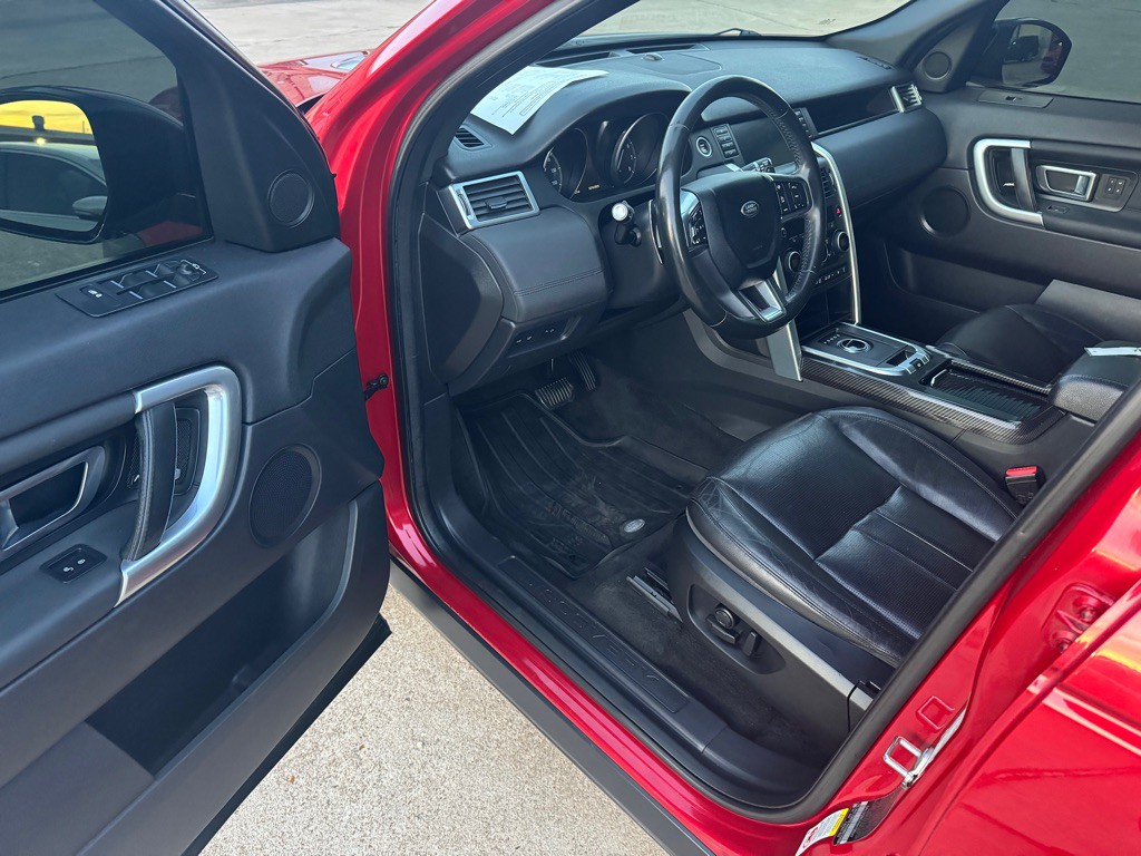 2017 Land Rover Discovery Sport Image 19