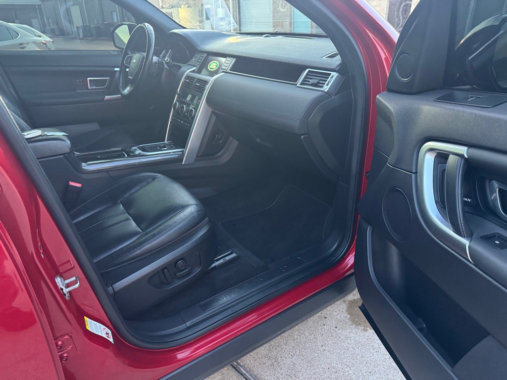 2017 Land Rover Discovery Sport Image 21