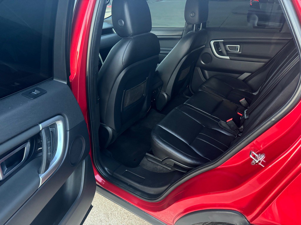 2017 Land Rover Discovery Sport Image 23