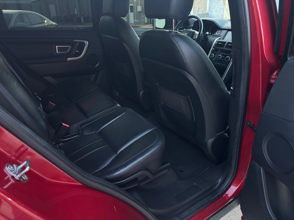 2017 Land Rover Discovery Sport Image 24