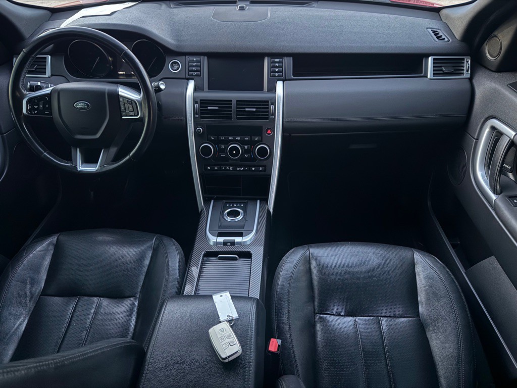 2017 Land Rover Discovery Sport Image 26