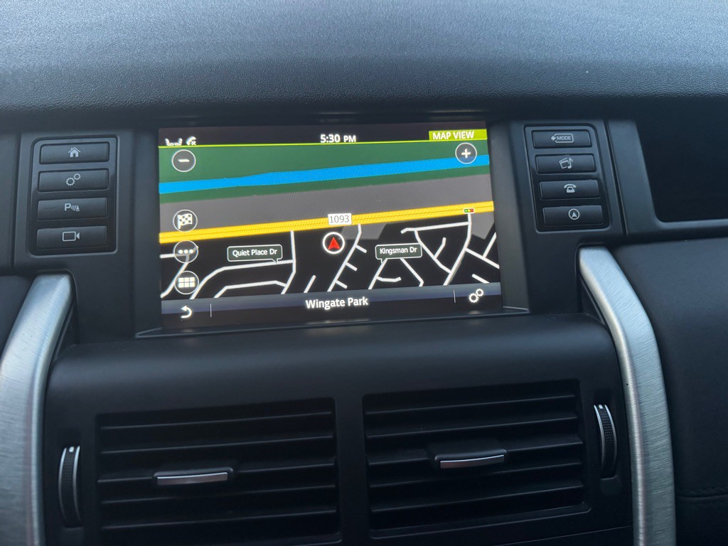 2017 Land Rover Discovery Sport Image 29