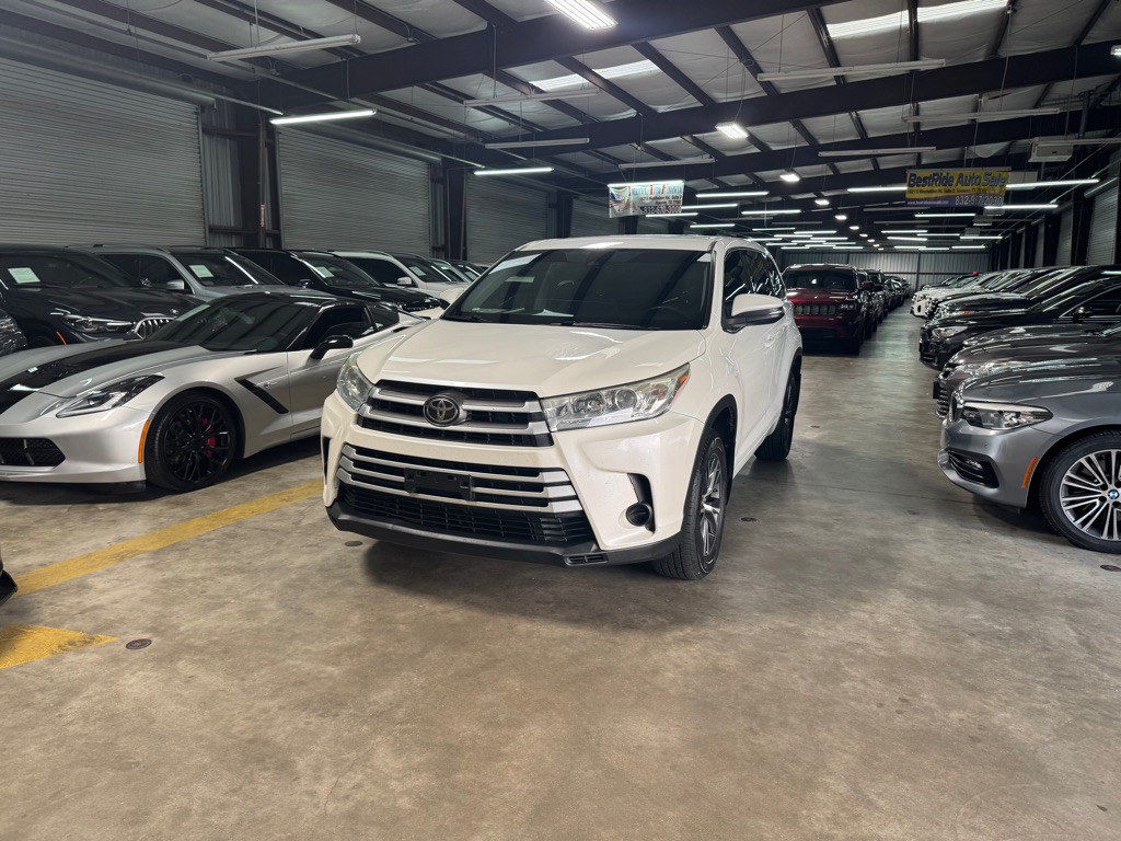 2018 Toyota Highlander Image 3