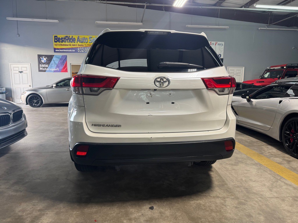 2018 Toyota Highlander Image 8