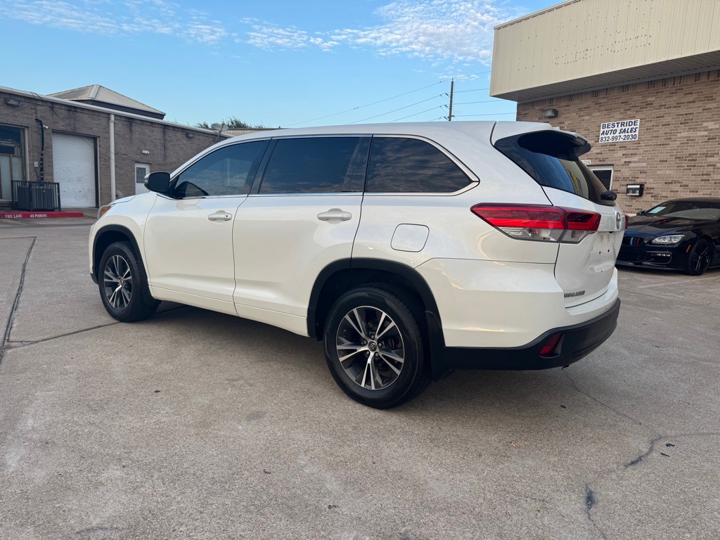 2018 Toyota Highlander Image 20
