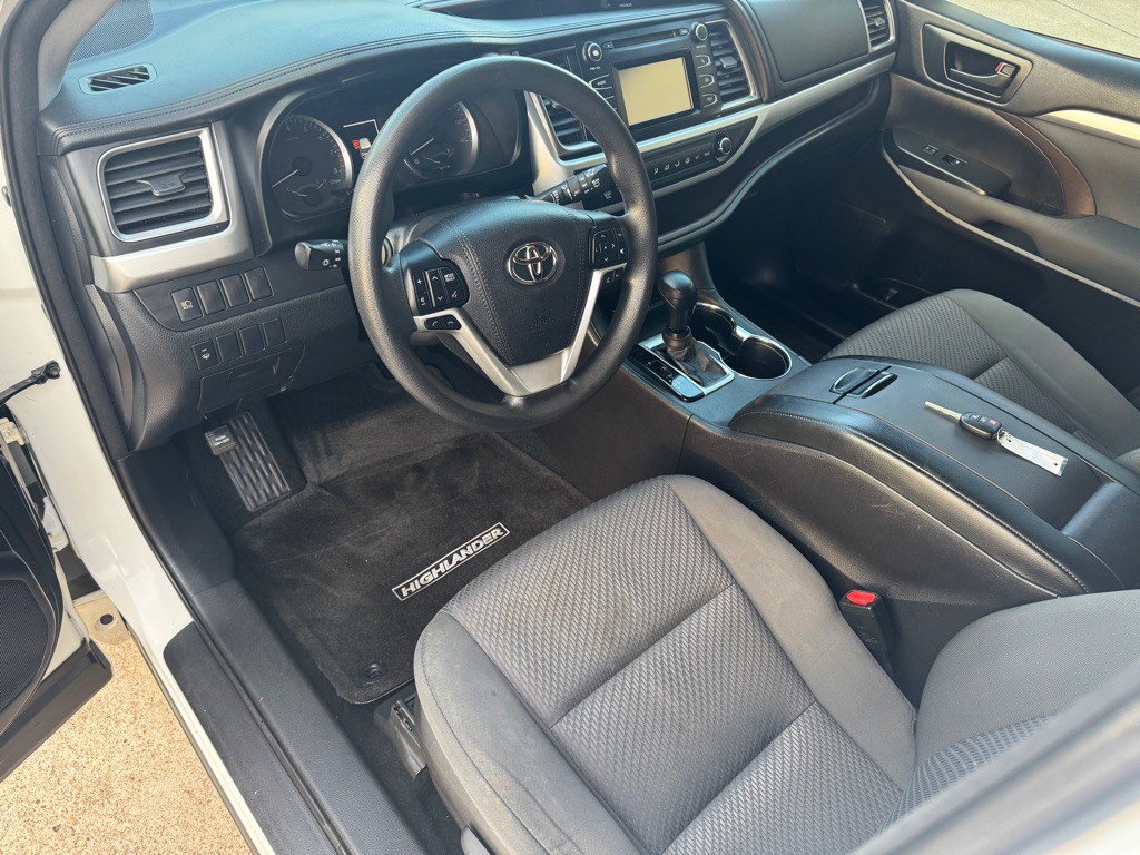 2018 Toyota Highlander Image 22