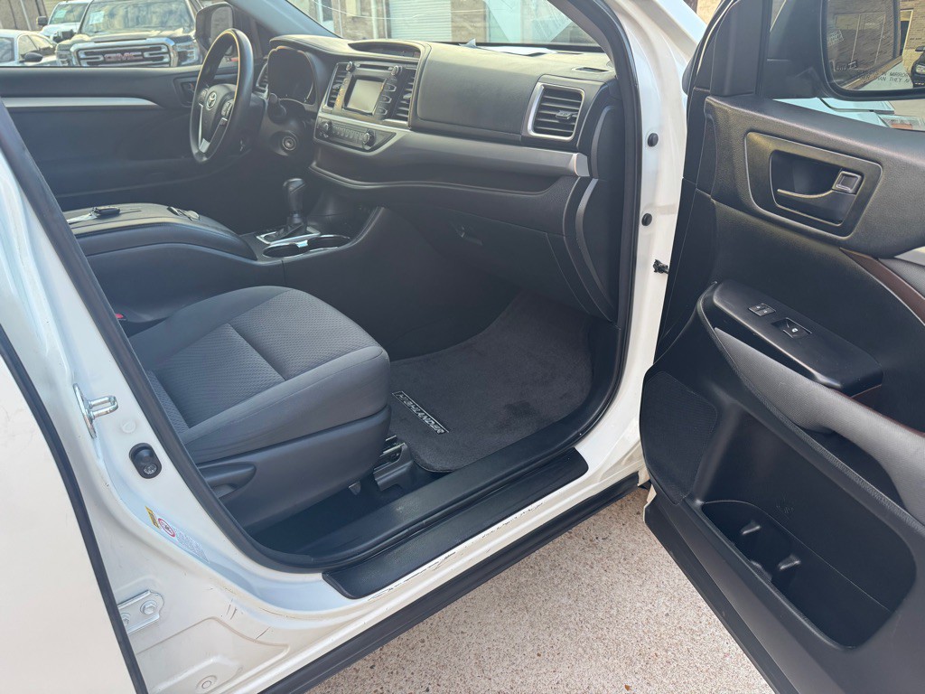 2018 Toyota Highlander Image 23