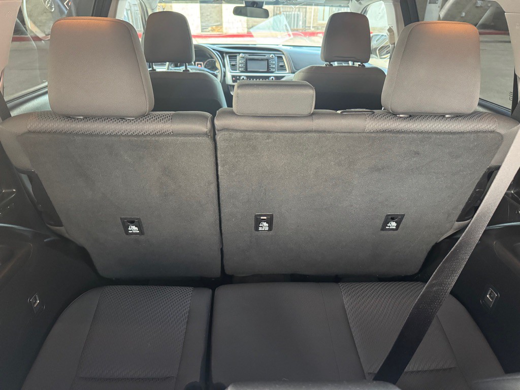 2018 Toyota Highlander Image 30