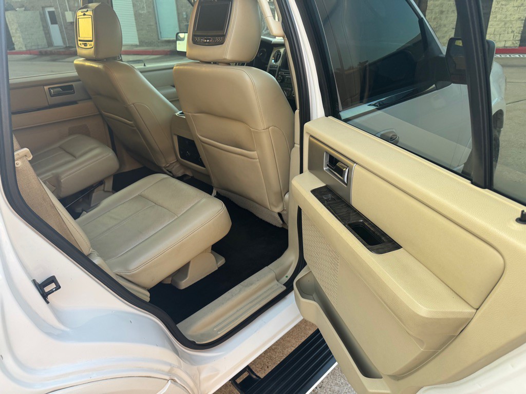 2015 Ford Expedition Image 25