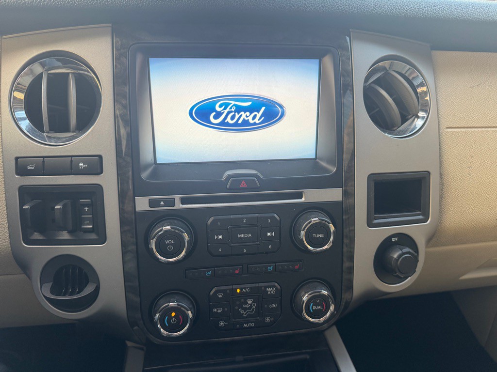 2015 Ford Expedition Image 32