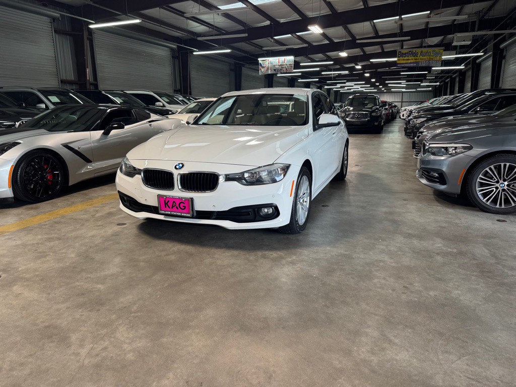 2017 BMW 3 Series Image 2