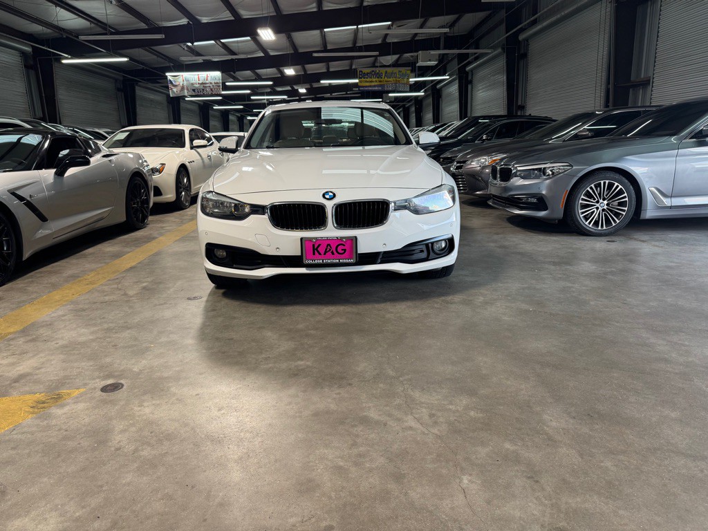 2017 BMW 3 Series Image 3