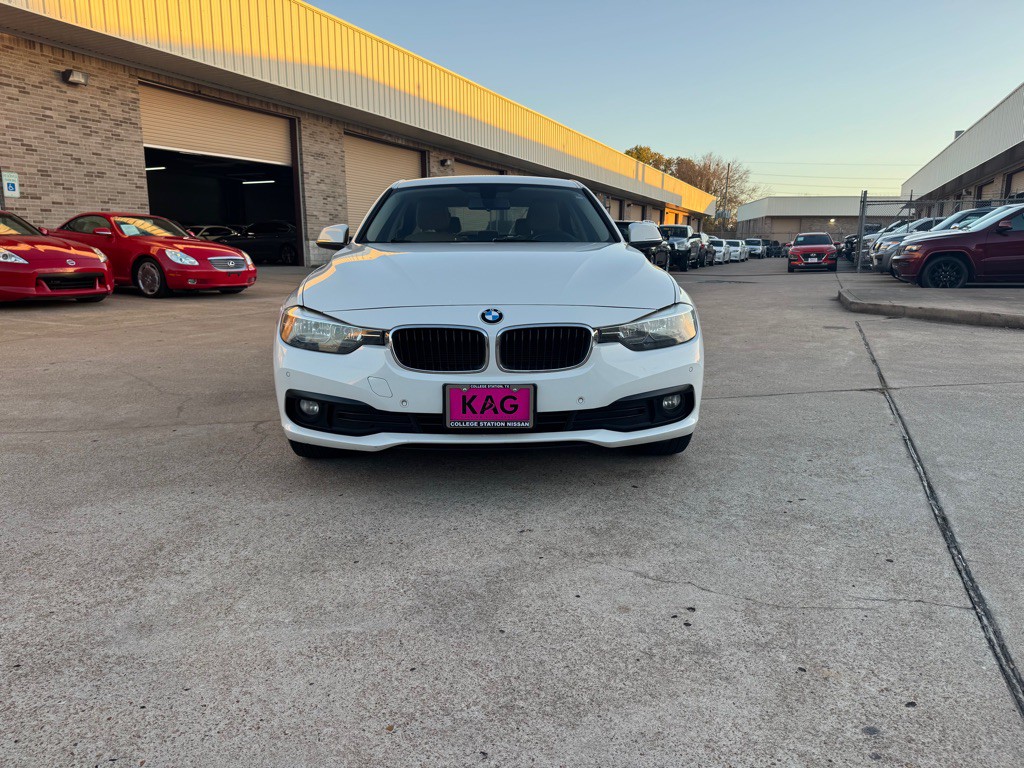 2017 BMW 3 Series Image 13