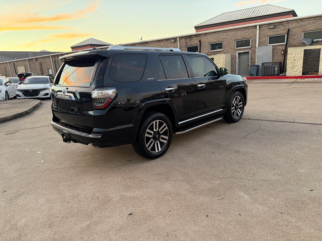 2016 Toyota 4Runner Image 16