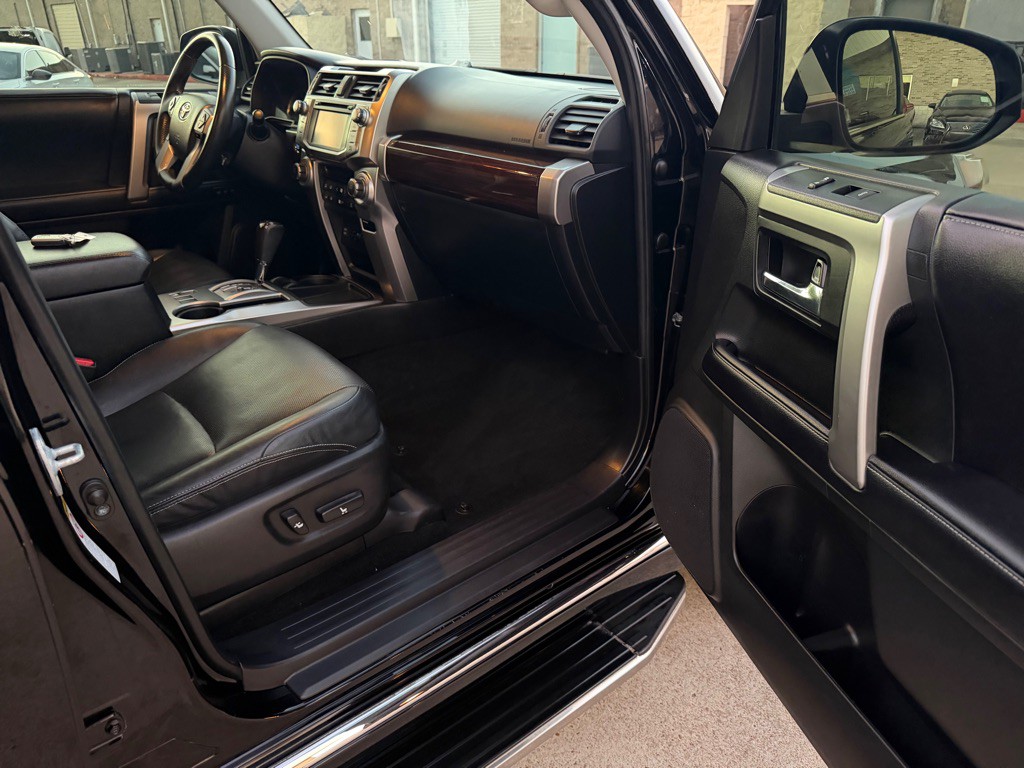 2016 Toyota 4Runner Image 22